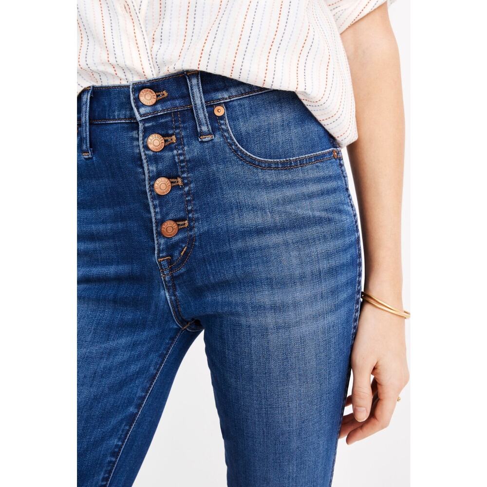 Madewell Medium Blue Wash 9" High Rise 24 Jeans Model‑off‑duty quiet luxury